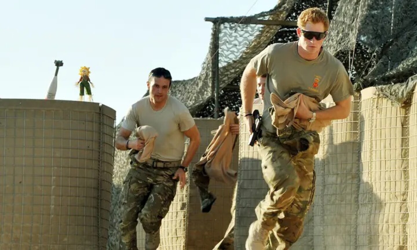 harry_talibanes_afganistán_ejército_spare_en_la_sombra