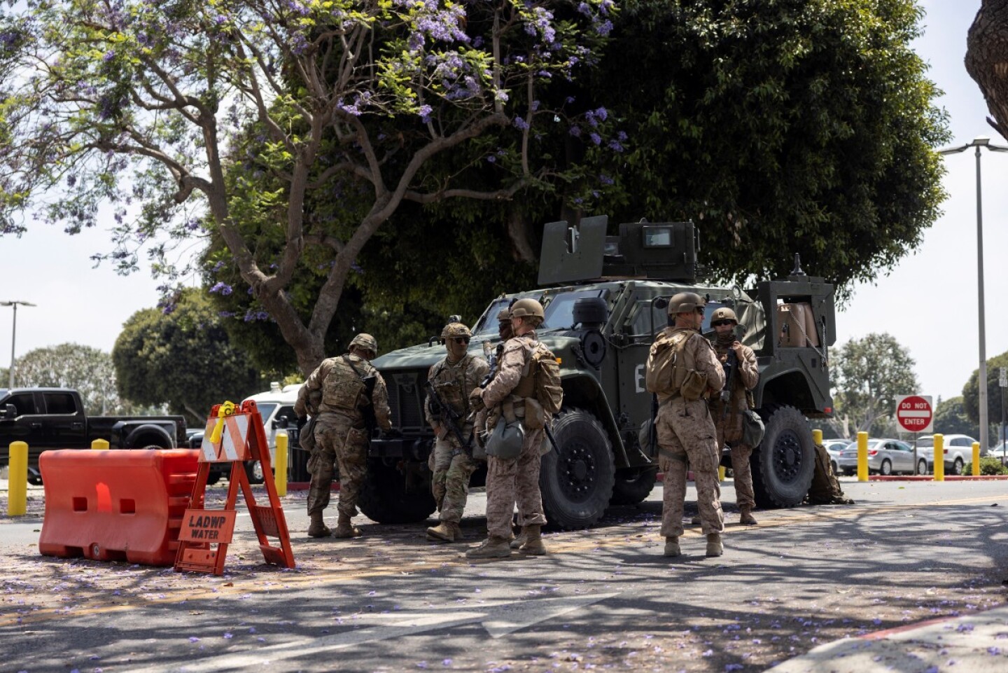 Primer grupo de marines enviados por Trump llegó a Los Ángeles