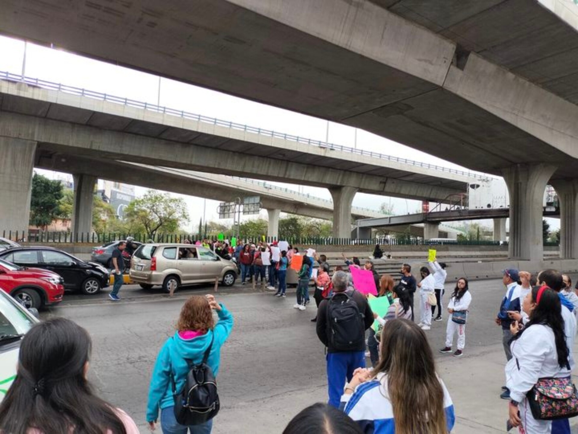 bloqueo-maestros-periferico-norte