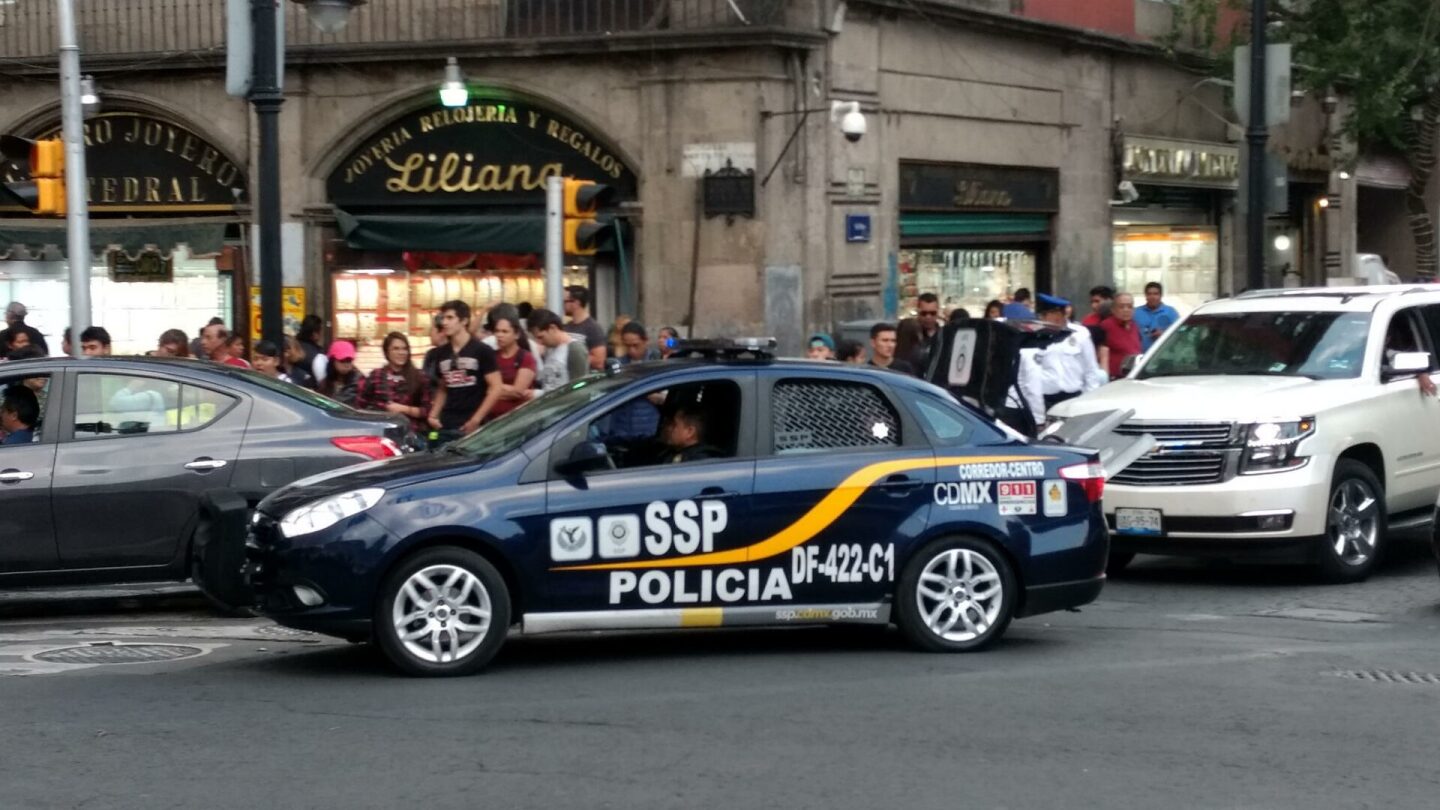 Mexico_City_Police_Dodge_Vision