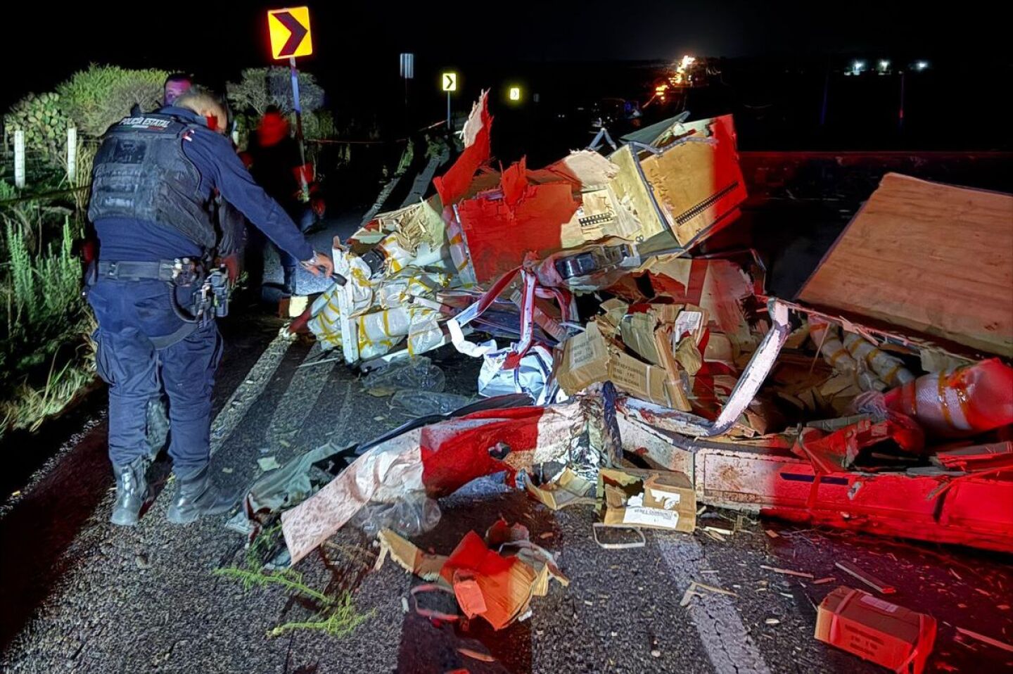 accidente-en-sombrerete-zacatecas-choque-entre-trailer-y-camioneta-deja-al-menos-8-muertos