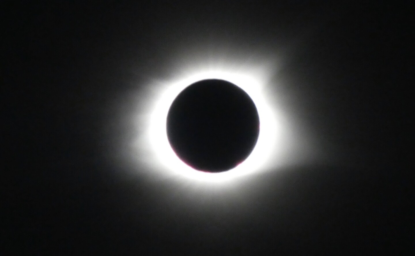 eclipse_solar_mitos_2023_fenómenos_astronómicos_
