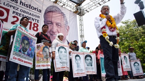 amlo-ayotzinapa