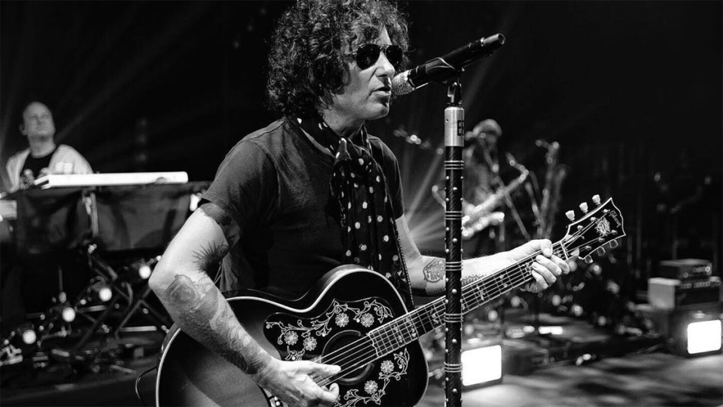 Enrique Bunbury deja los conciertos
