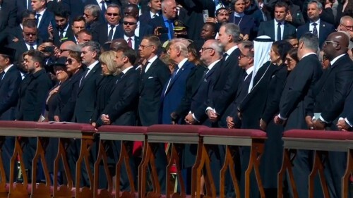 trump funeral papa francisco.jpg