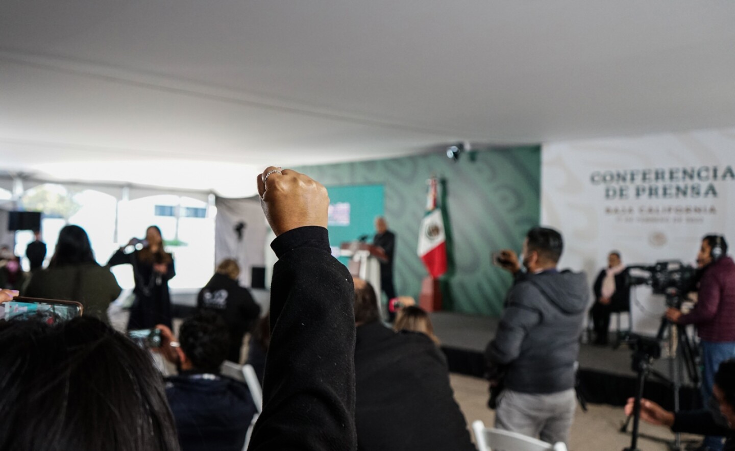 Periodistas de Tijuana exigen justicia ante López Obrador por asesinatos