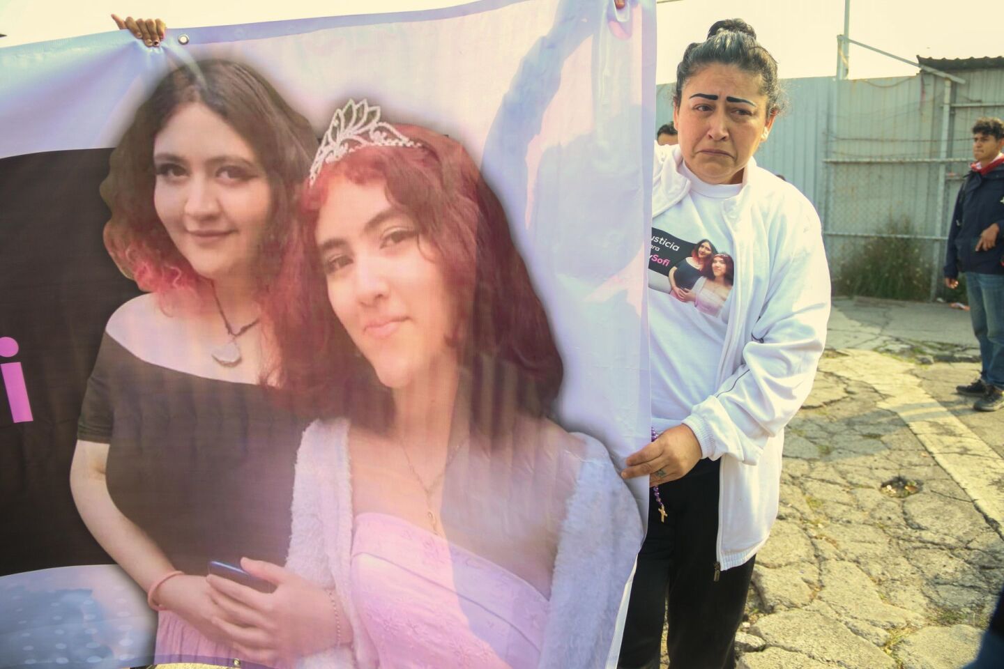 hermanas-sofia-esmeralda-coladera