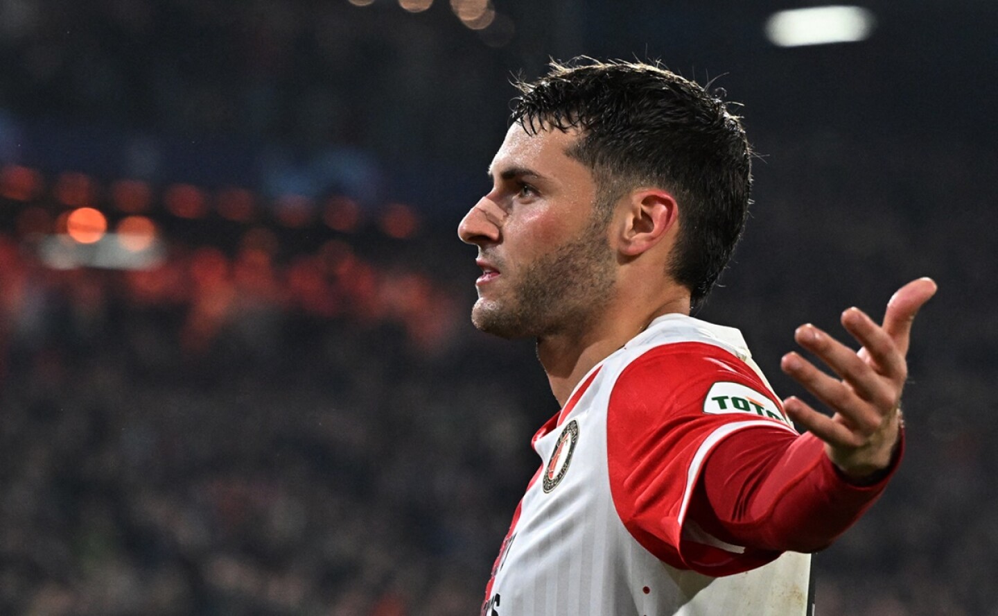 Santiago Giménez en Champions League