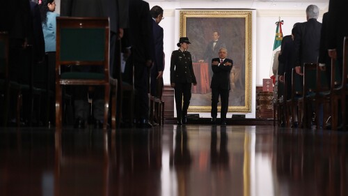 El presidente de México presume sus múltiples "récords históricos" en economía