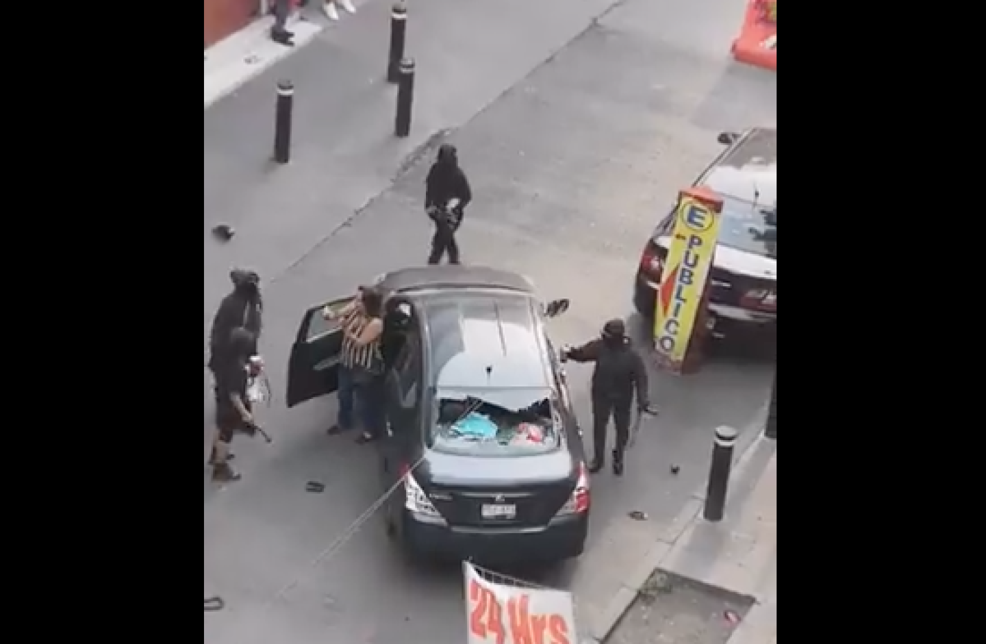 Encapuchadas agreden a mujer en CDMX-ocupa