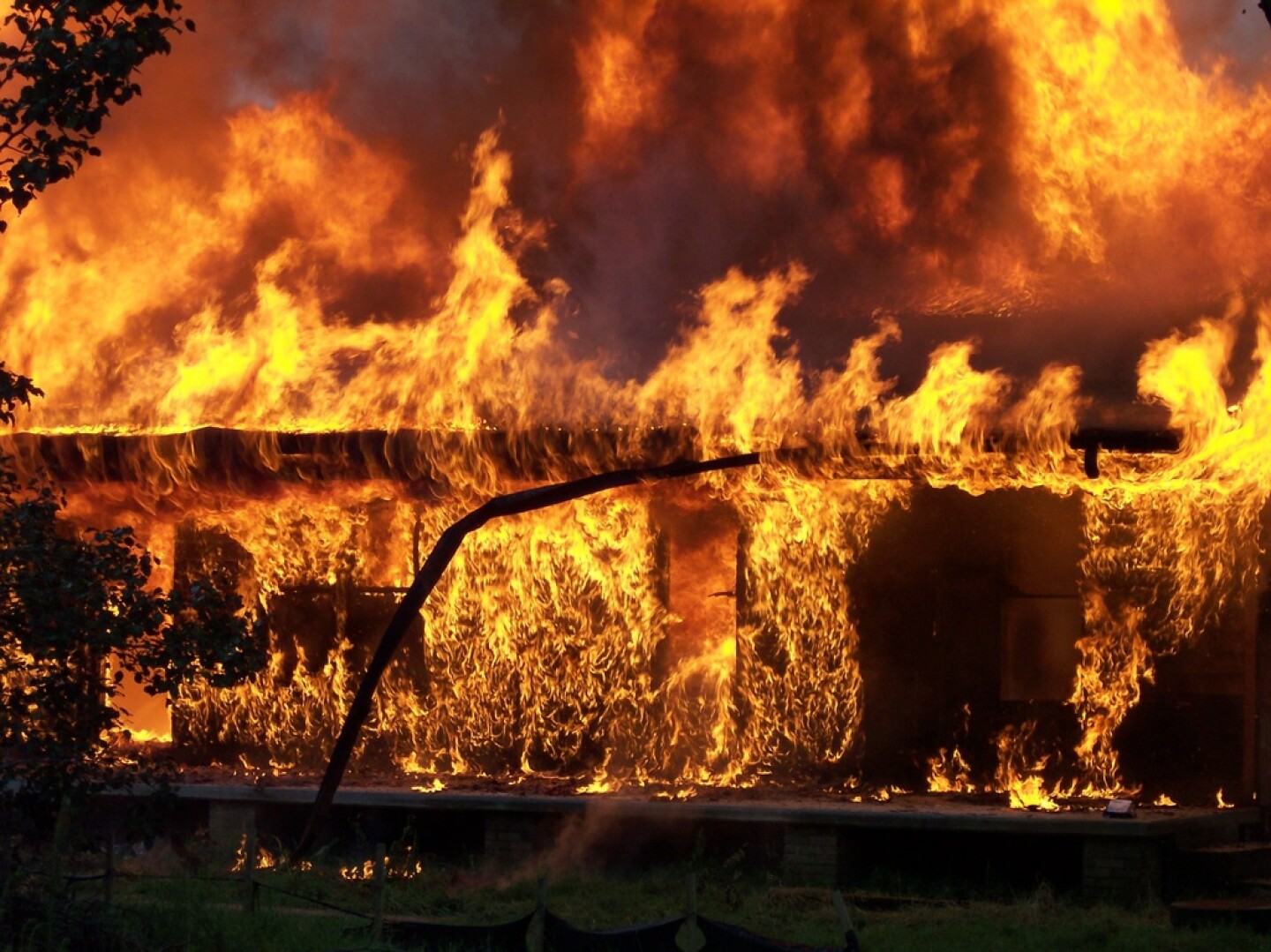 flame-fire-bonfire-heat-inferno-burning-943929-pxhere.com