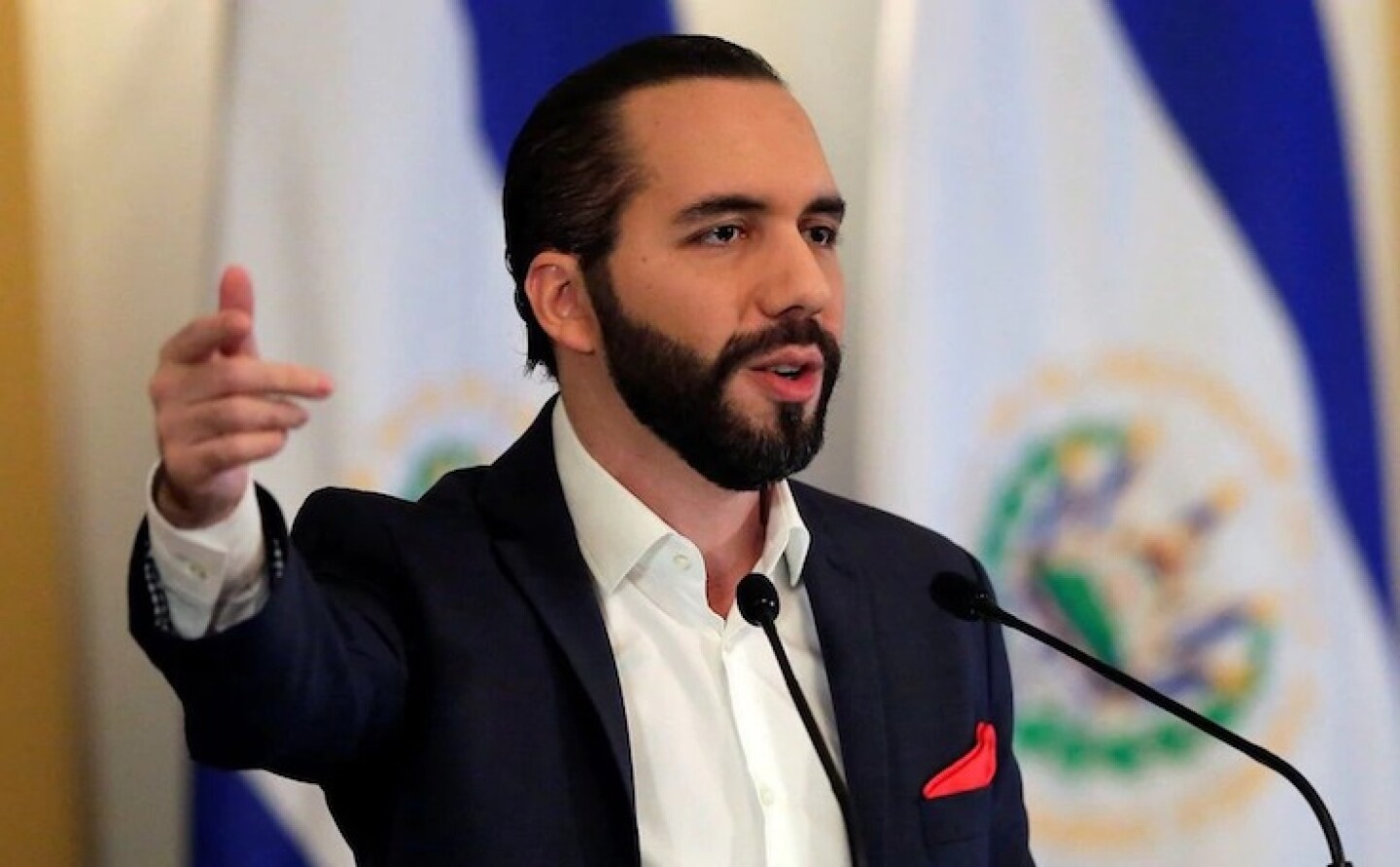 Prohiben lenguaje inclusivo en escuelas de El Salvador