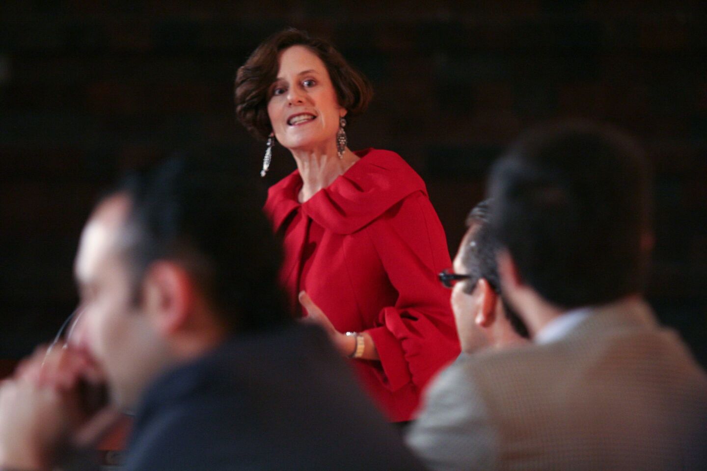 MÉXICO, D.F., 03MARZO2010.- Denisse Dresser, analista política, durante su intervención en el foro de análisis y discusión sobre la Reforma Política que organizó la Cámara de Diputados. FOTO: MOISÉS PABLO/CUARTOSCURO.COM