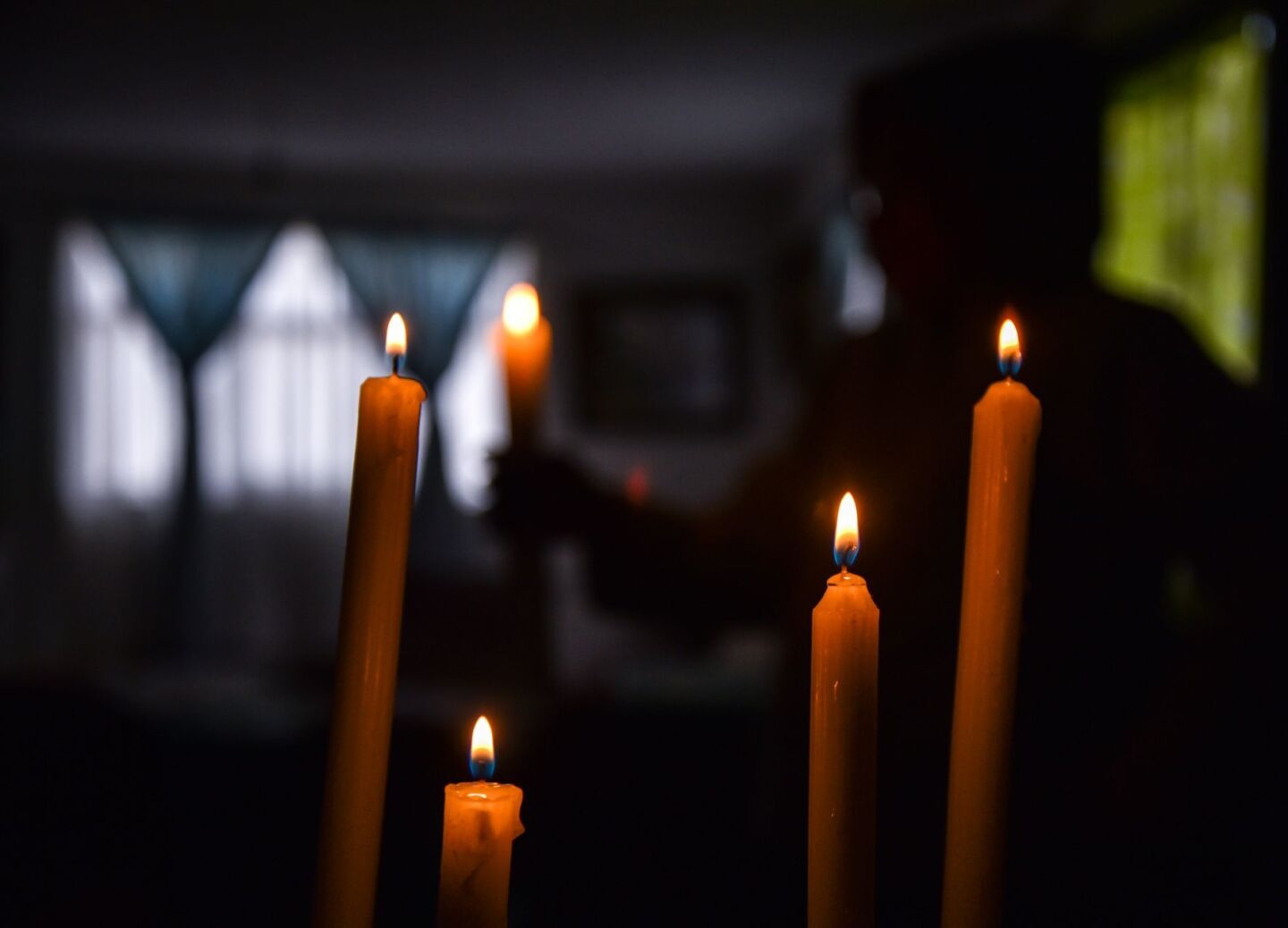 Siguen sin luz 15 mil personas en Mexicali