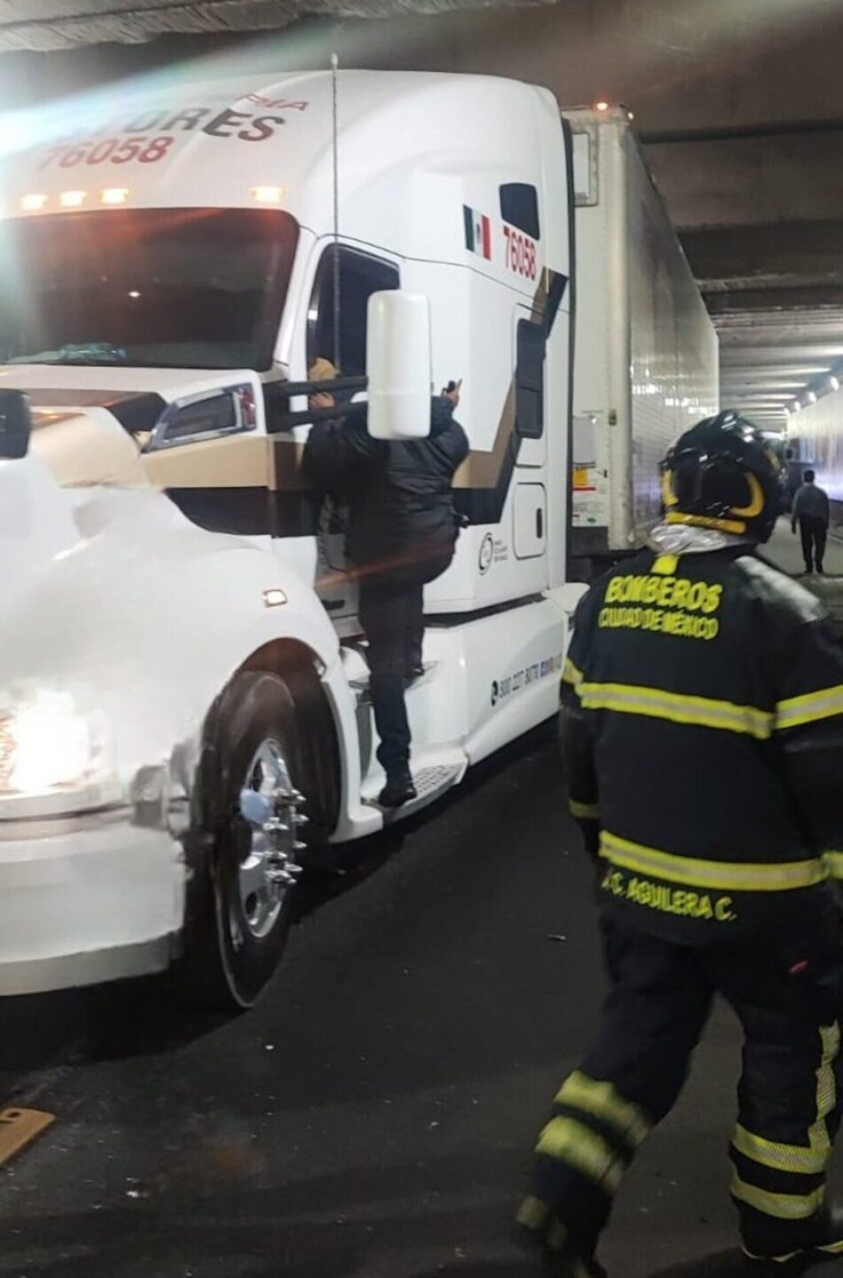 trailer-bajopuente-chapultepec-844x1280