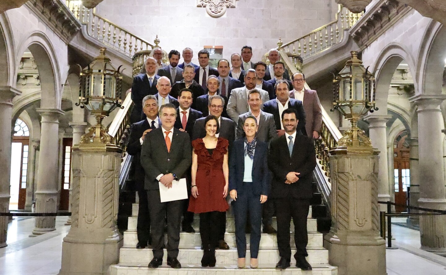 sheinbaum-empresarios-tw