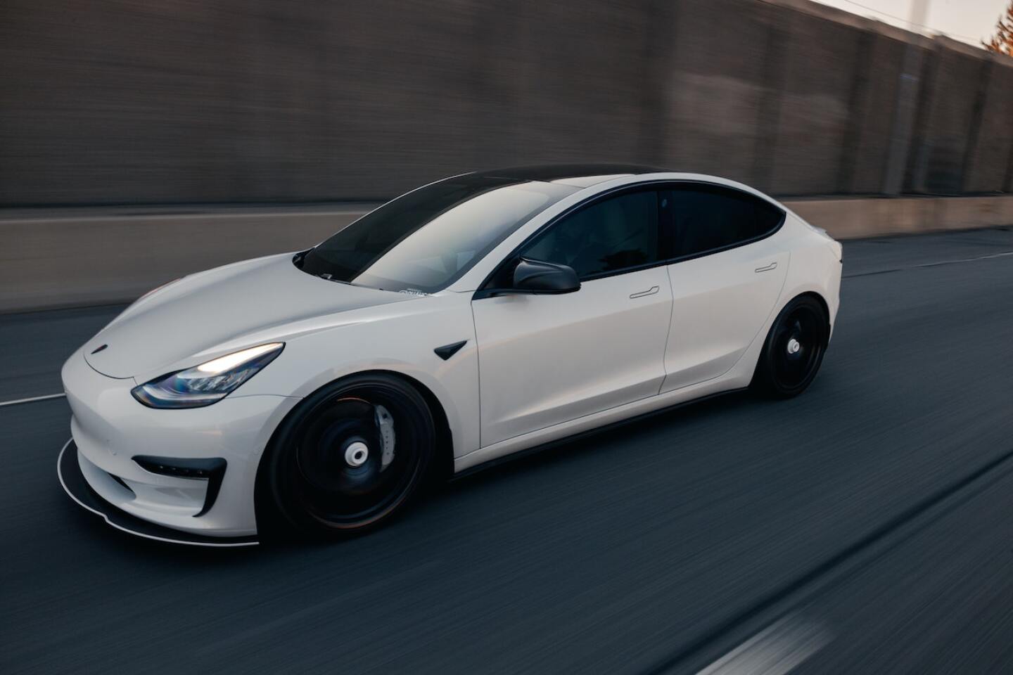 tesla conduccion autonoma