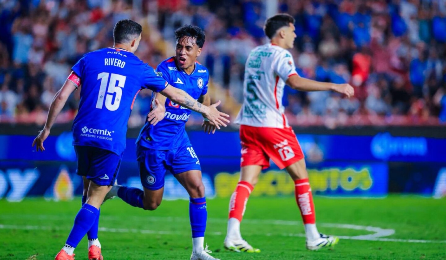 necaxa vs cruz azul 2.jpg