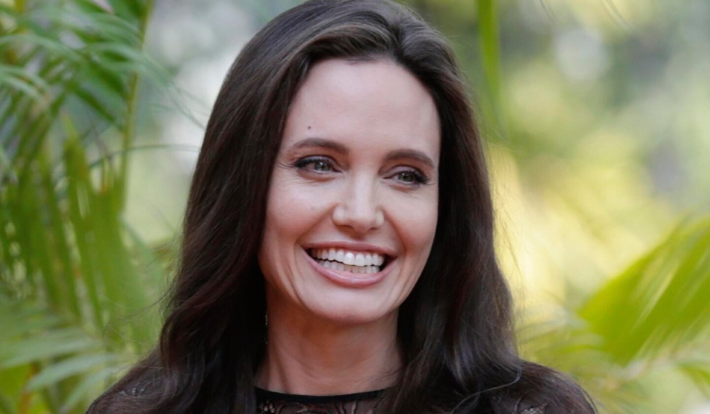 angelina-jolie.jpg