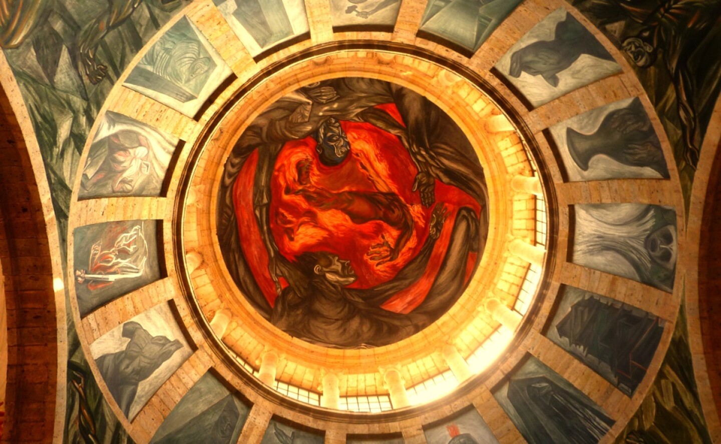 museo_cabañas_mural_hombre_en_llamas_jose_clemente_orozco_