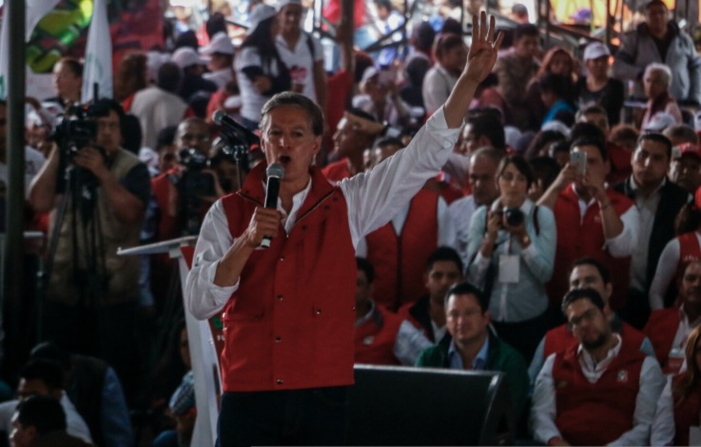 Alfredo del Mazo constancia