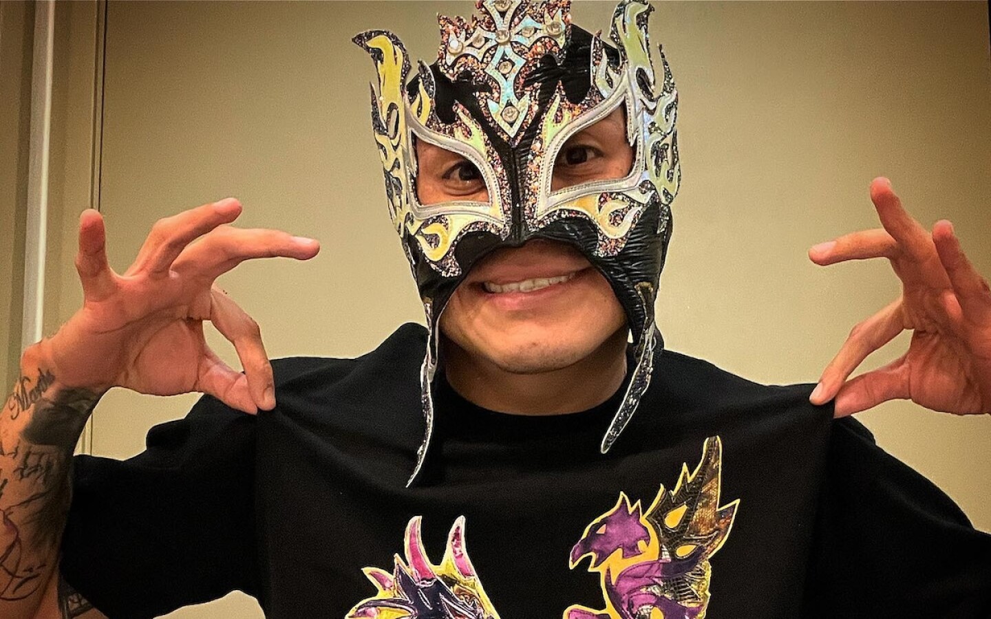 rey fenix hoy smackdown netflix en viv.jpg