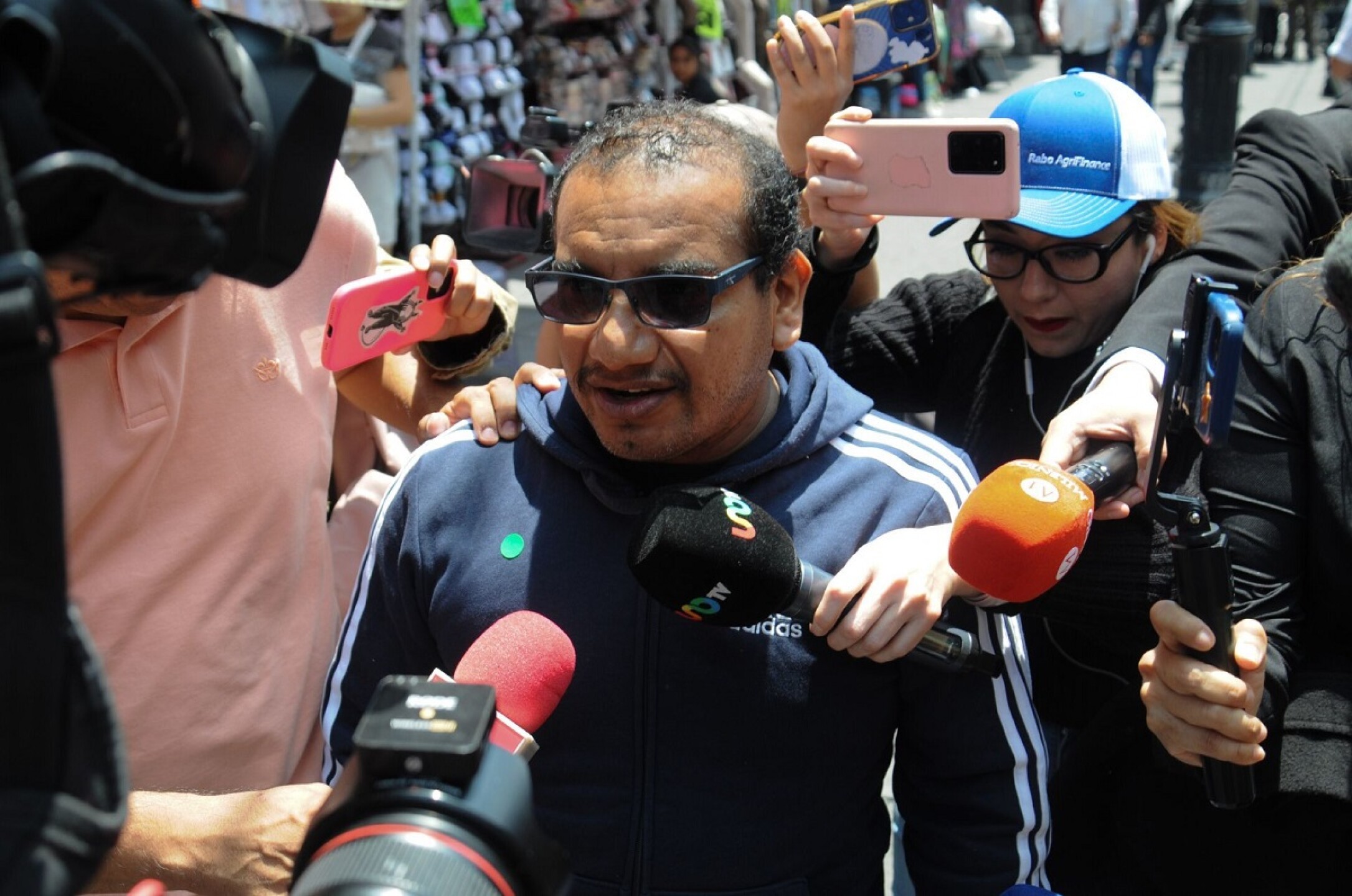 Reunión Padres Normalistas AMLO