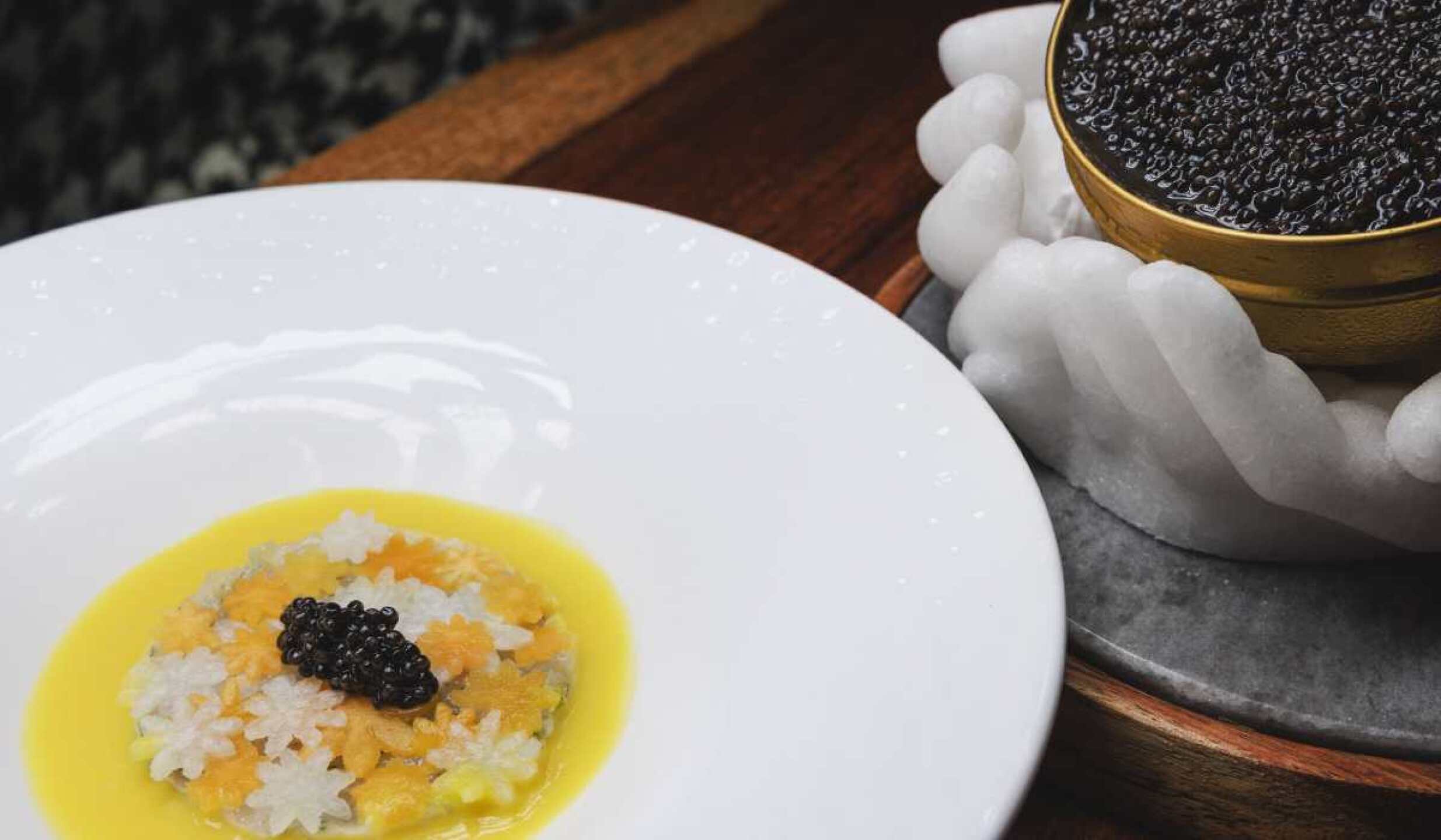 chef carlos gaytan estrella michelin(1).jpg