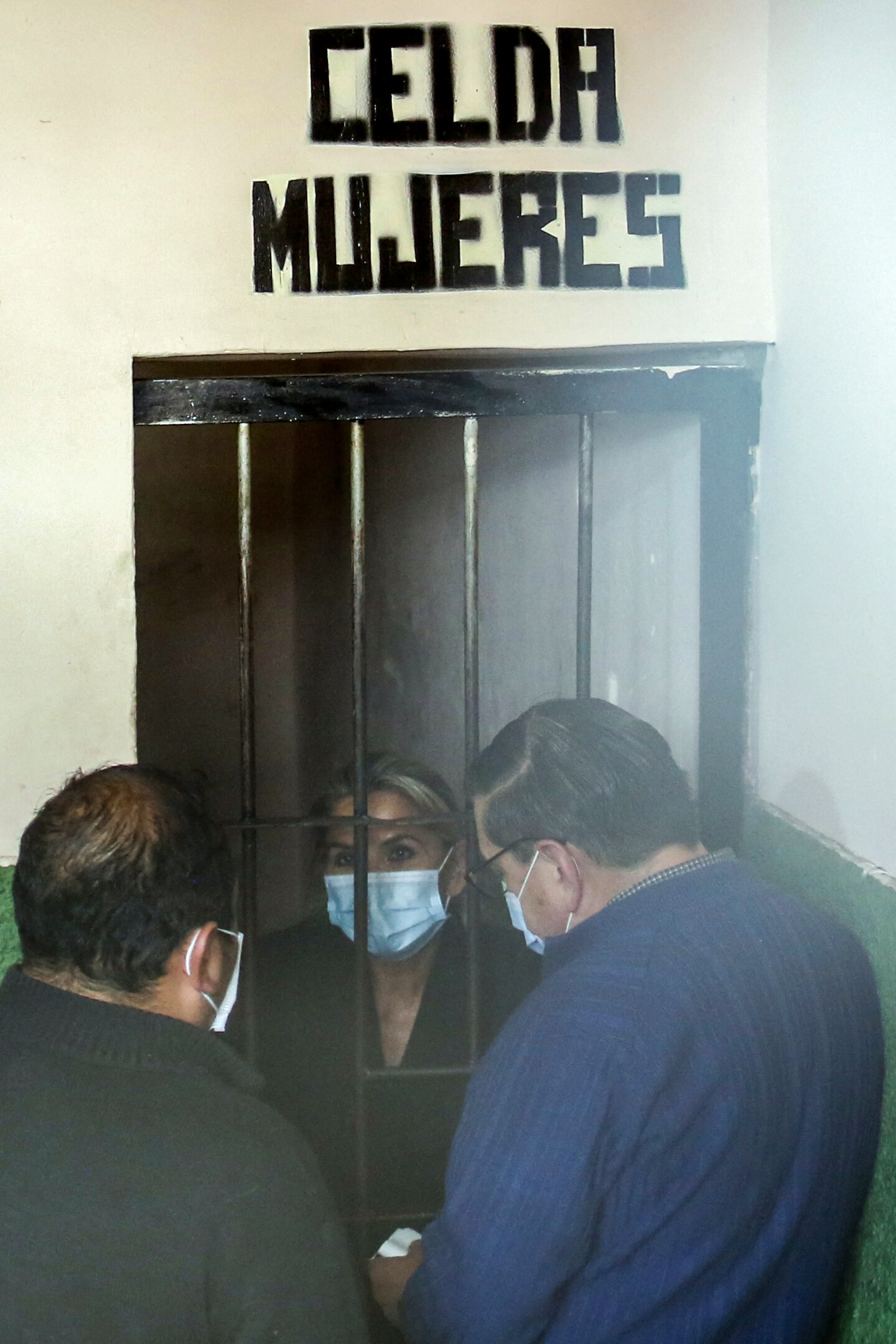 Piden cárcel de seis meses para Jeanine Añez