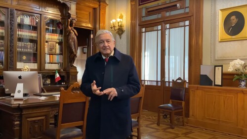 AMLO-Reaparece