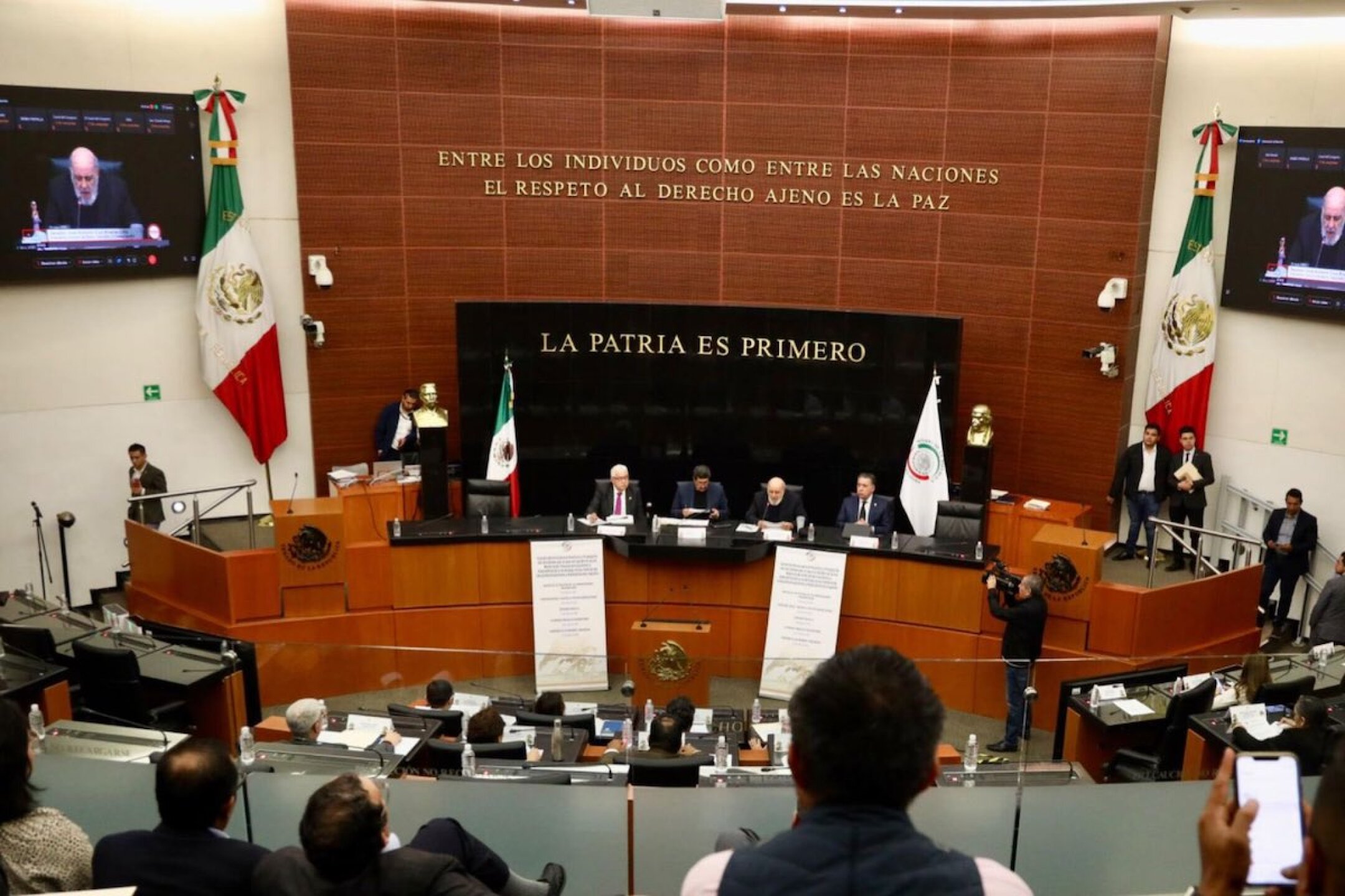 Conversatorio sobre la Ley en Materia de Telecomunicaciones y Radiodifusión