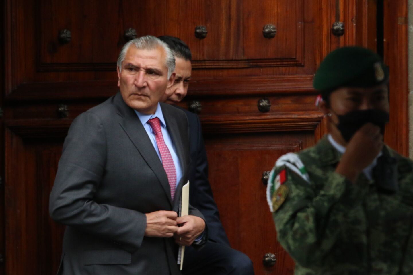 Adán Augusto López, secretario de Gobernación, estuvo en Palacio Nacional, en donde funcionarios estadounidenses se reunieron con el Jefe de Ejecutivo.