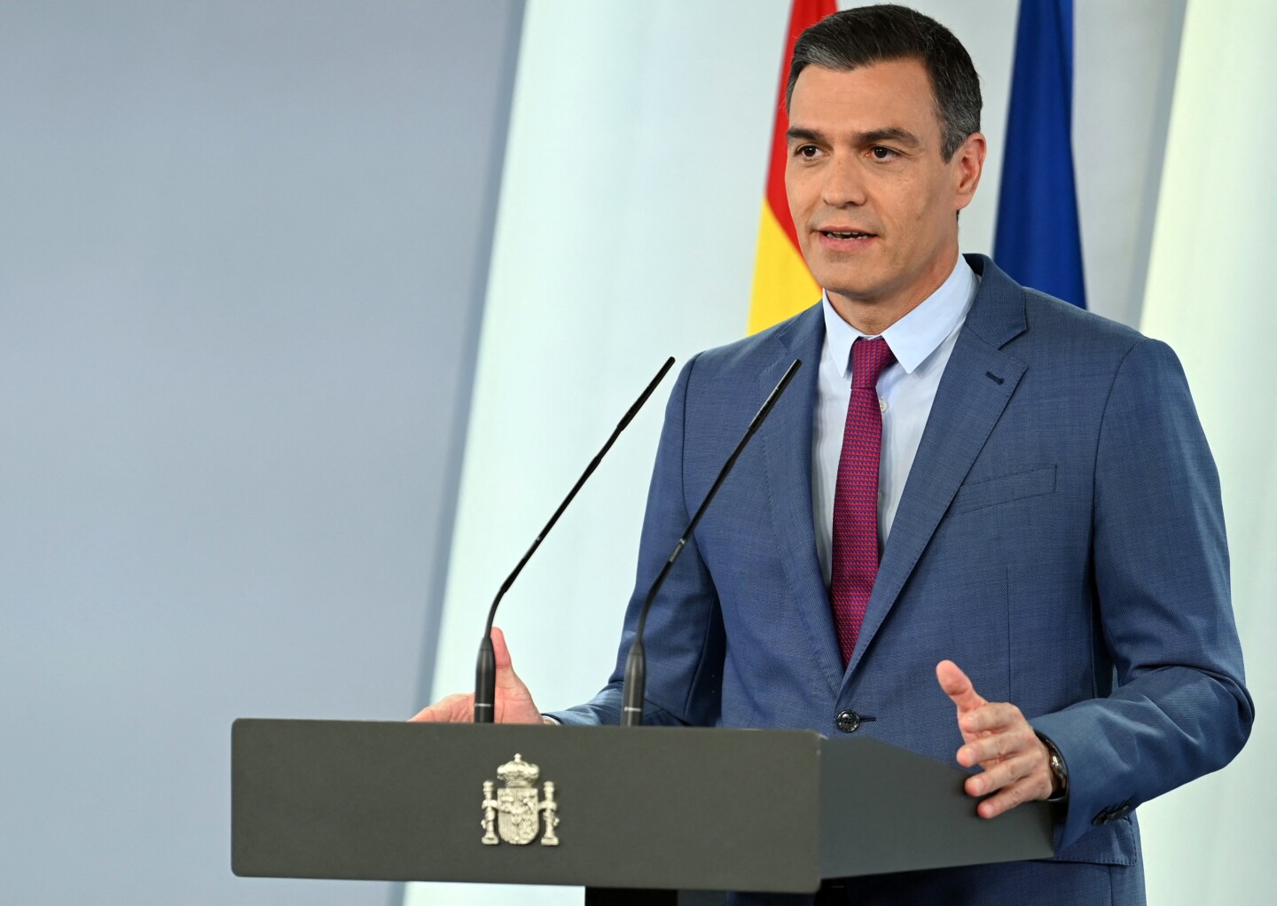 Pedro Sánchez restructura su gobierno