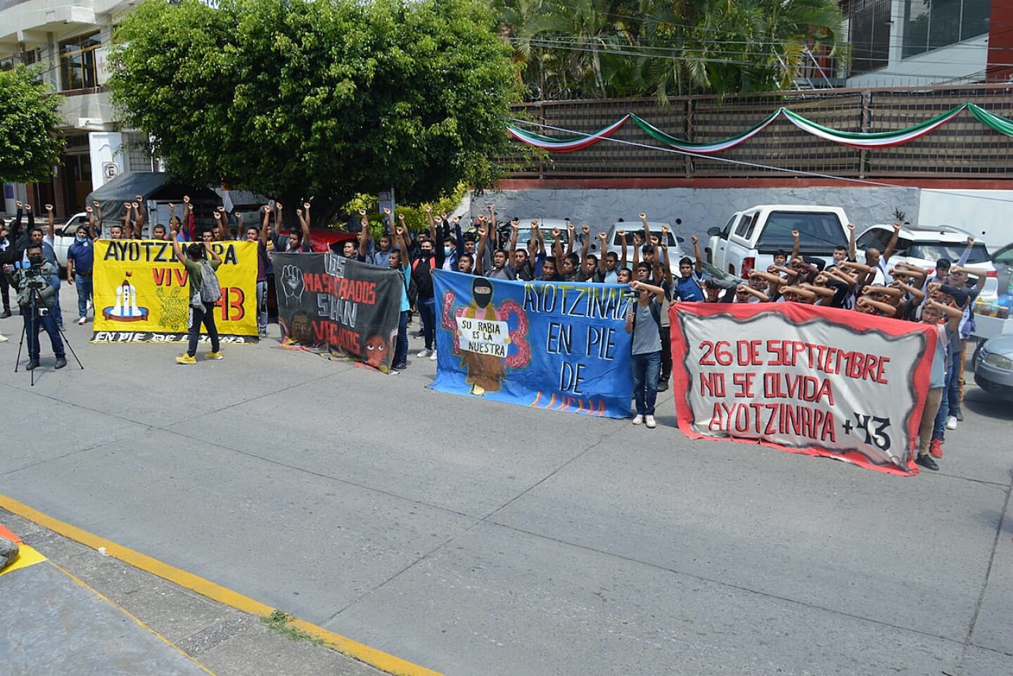 Estudiantes mexicanos comienzan protestas por los 43 desaparecidos de Ayotzinapa