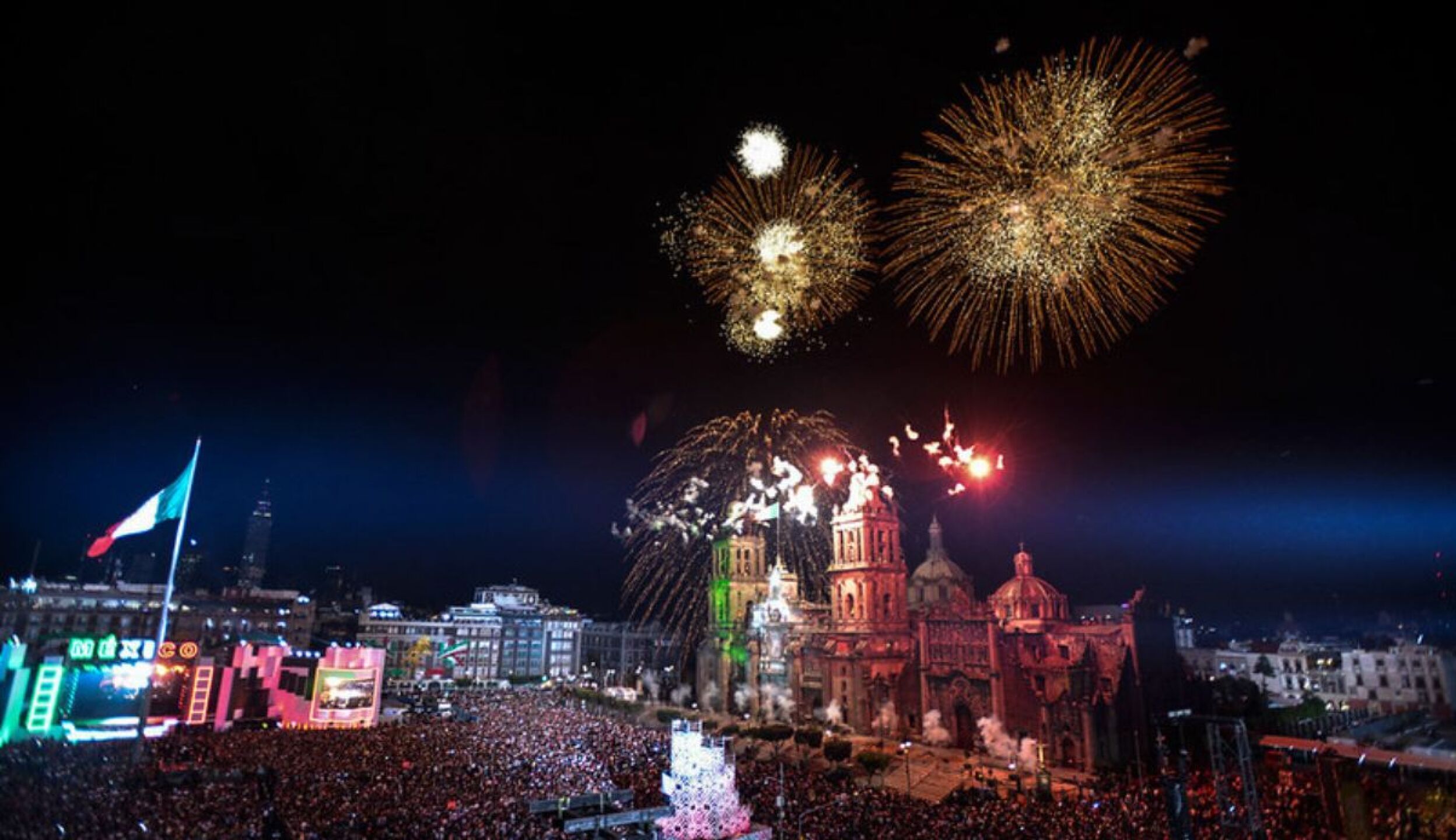 fiestas patrias zocalo.jpg