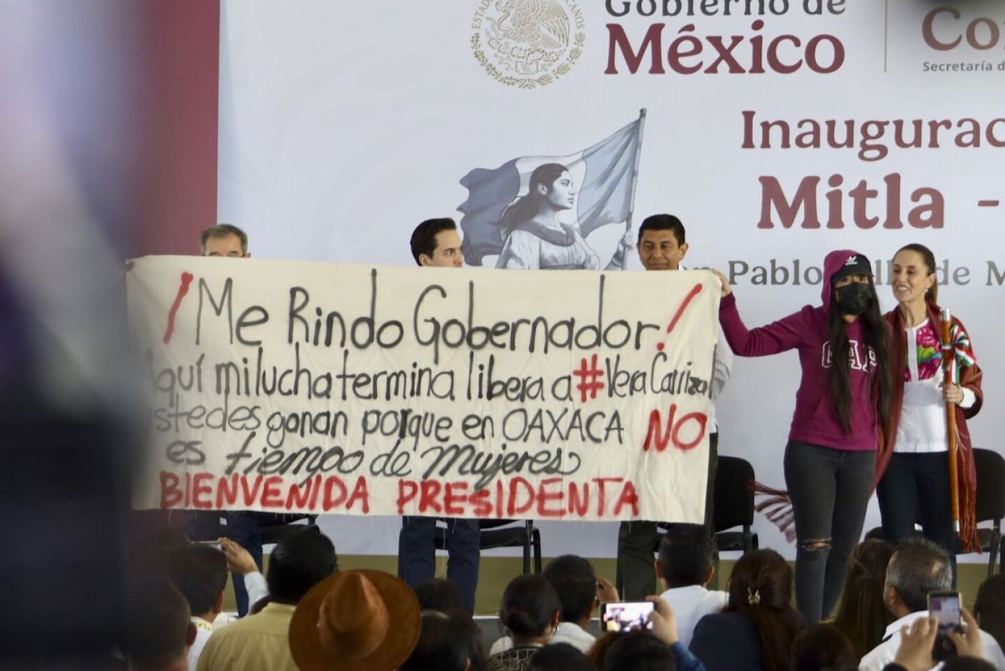María Elena Ríos irrumpe en evento de la presidenta Sheinbaum