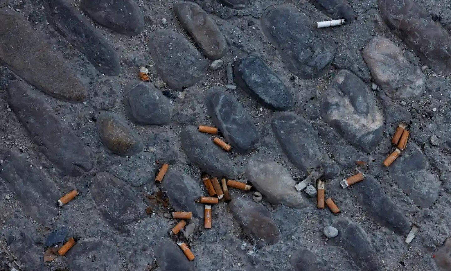 tabacaleras_deberán_pagar_por_la_limpieza_de_colillas_de_cigarro_en_españa