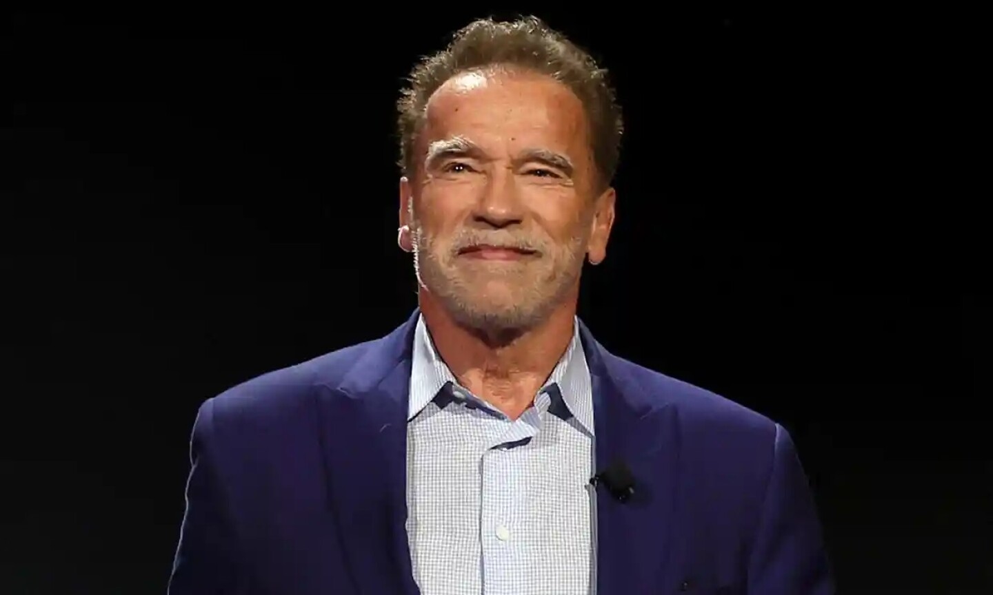 arnold_schwarzenegger_llama_a_los_antisemitas_perdedores_que_morirán_miserablemente
