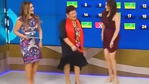 Ernestina Godoy baila