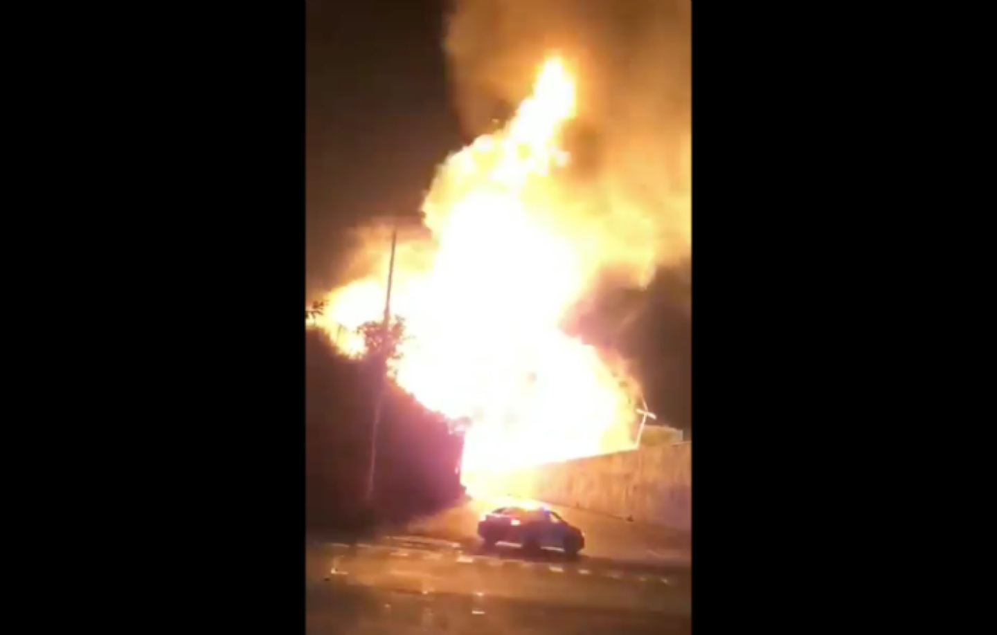 Pipa de gas se incendia en Paso Exprés