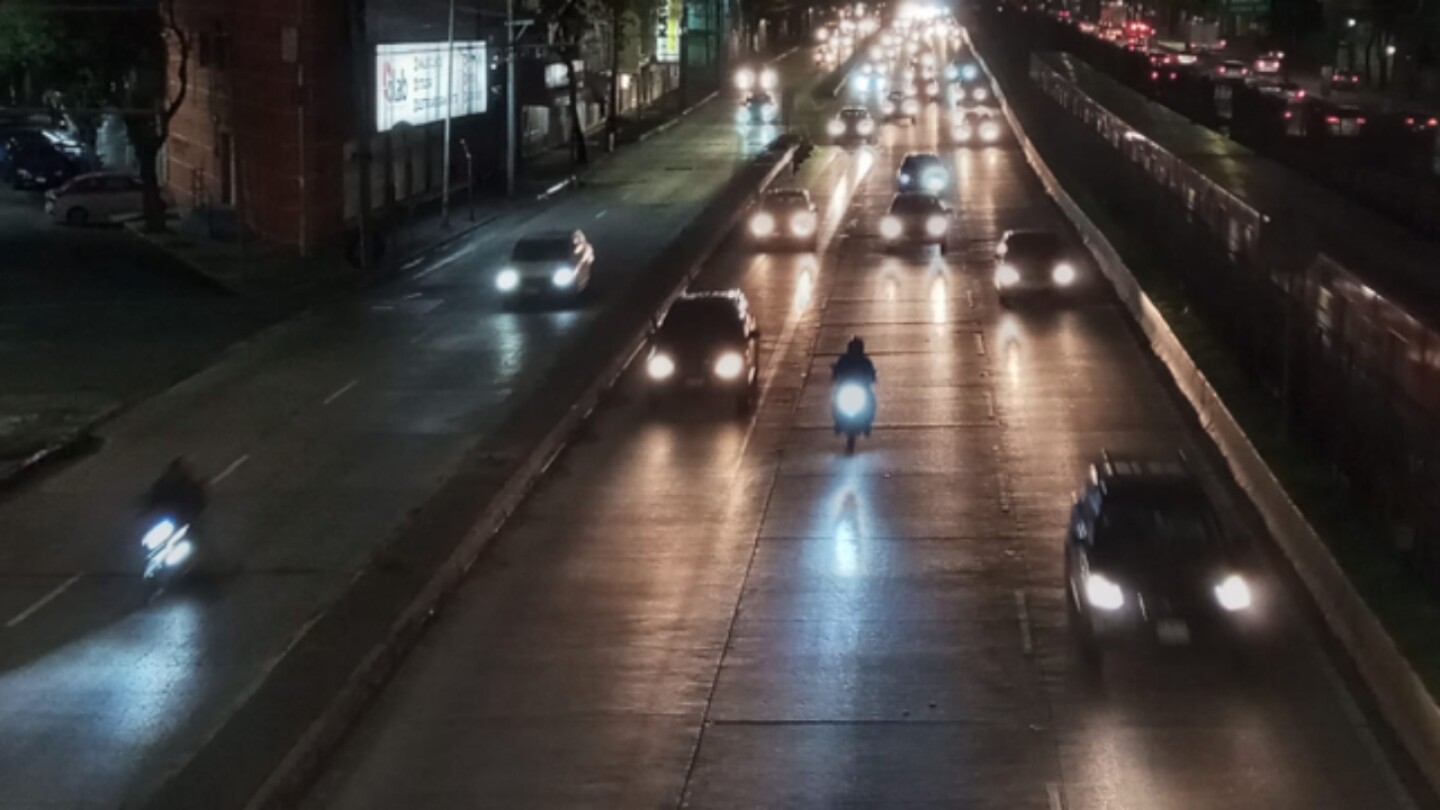 Hoy No Circula miércoles 18 de diciembre de 2024_ carros que no circulan