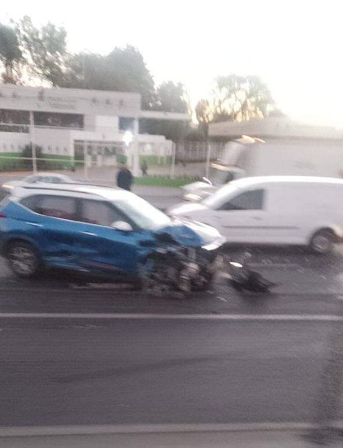 accidente-mexico-queretaro-choque-cerca-de-la-ford-en-izcalli-1-982x1280