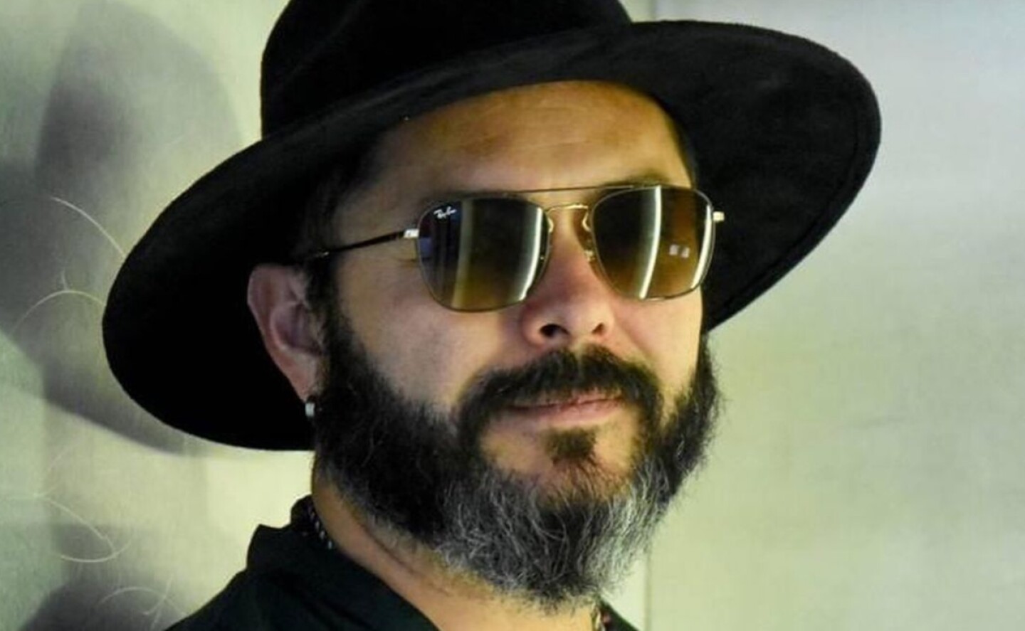 edgar-oceransky-cantante- y-compositor