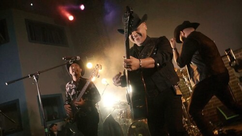 feria-leon-2025-artistas-que-se-presentan-hoy-lunes-27-de-enero