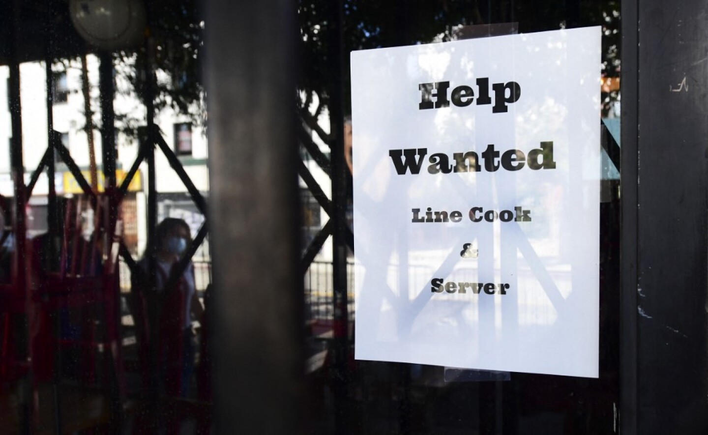 FILES-US-HEALTH-VIRUS-ECONOMY-RESTAURANTS