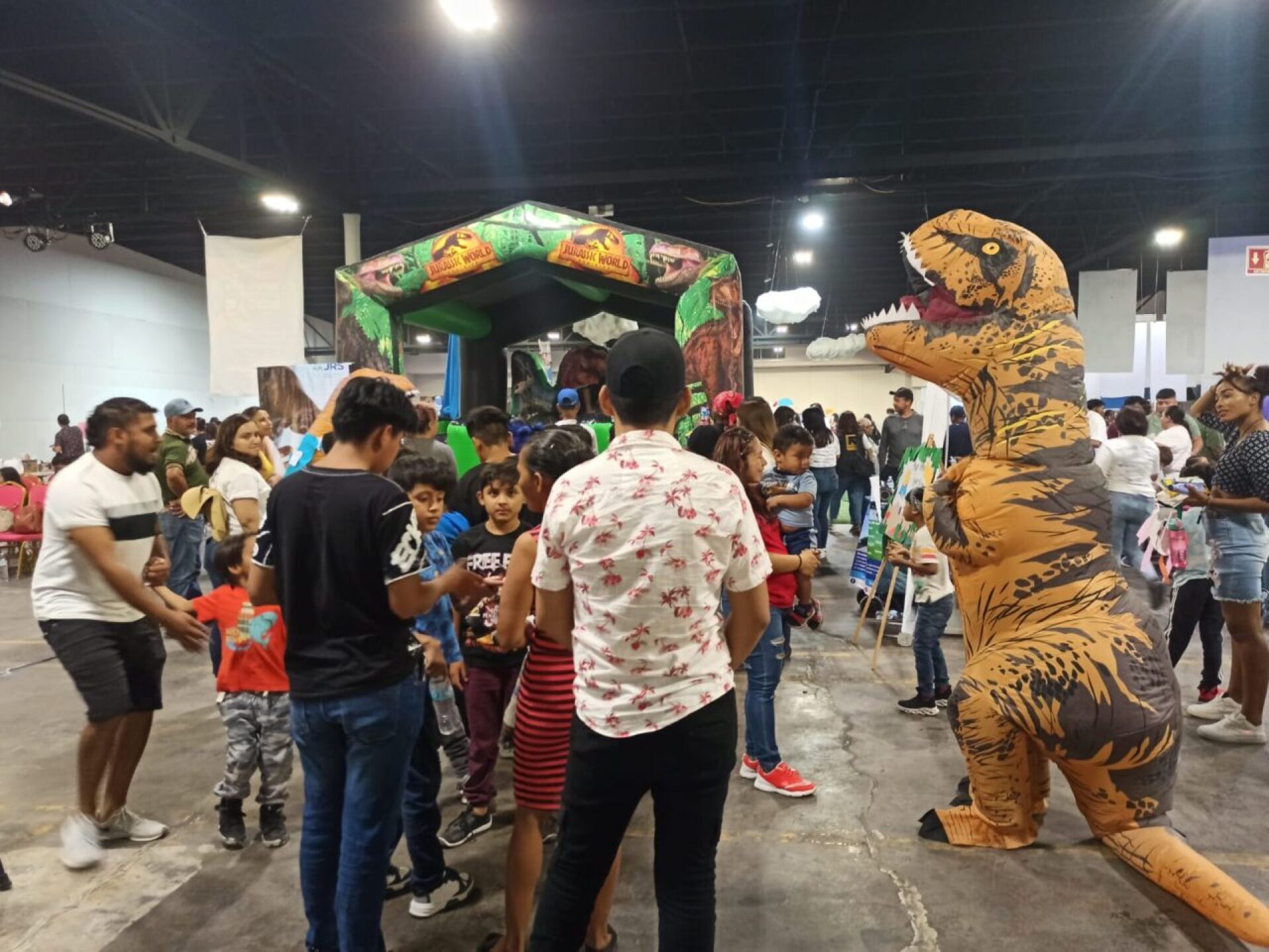 feria_del_libro_de_la_frontera_ciudad_juarez_comunidad_migrante_3-1280x961