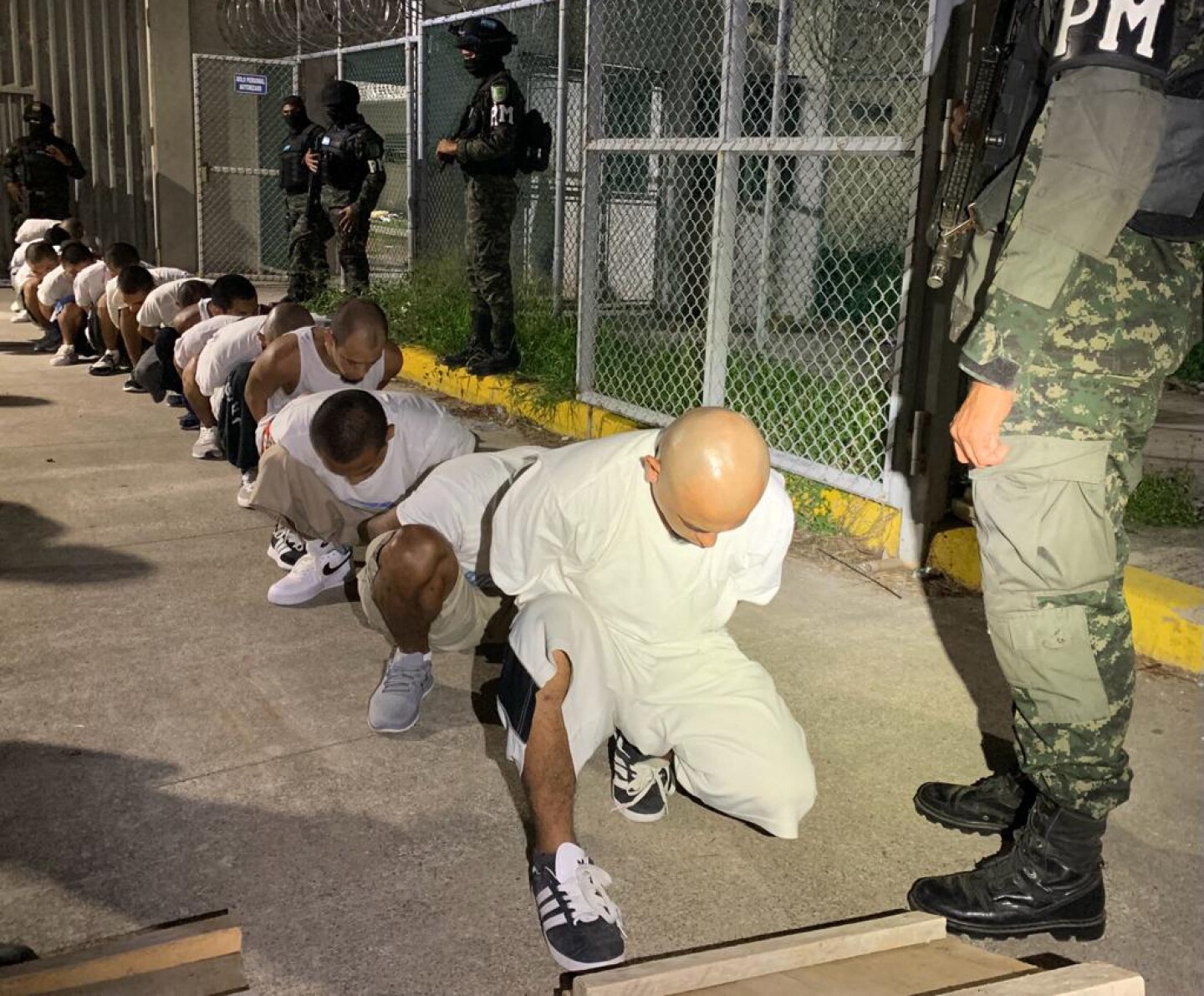 HONDURAS-PRISON-MILITARY-POLICE