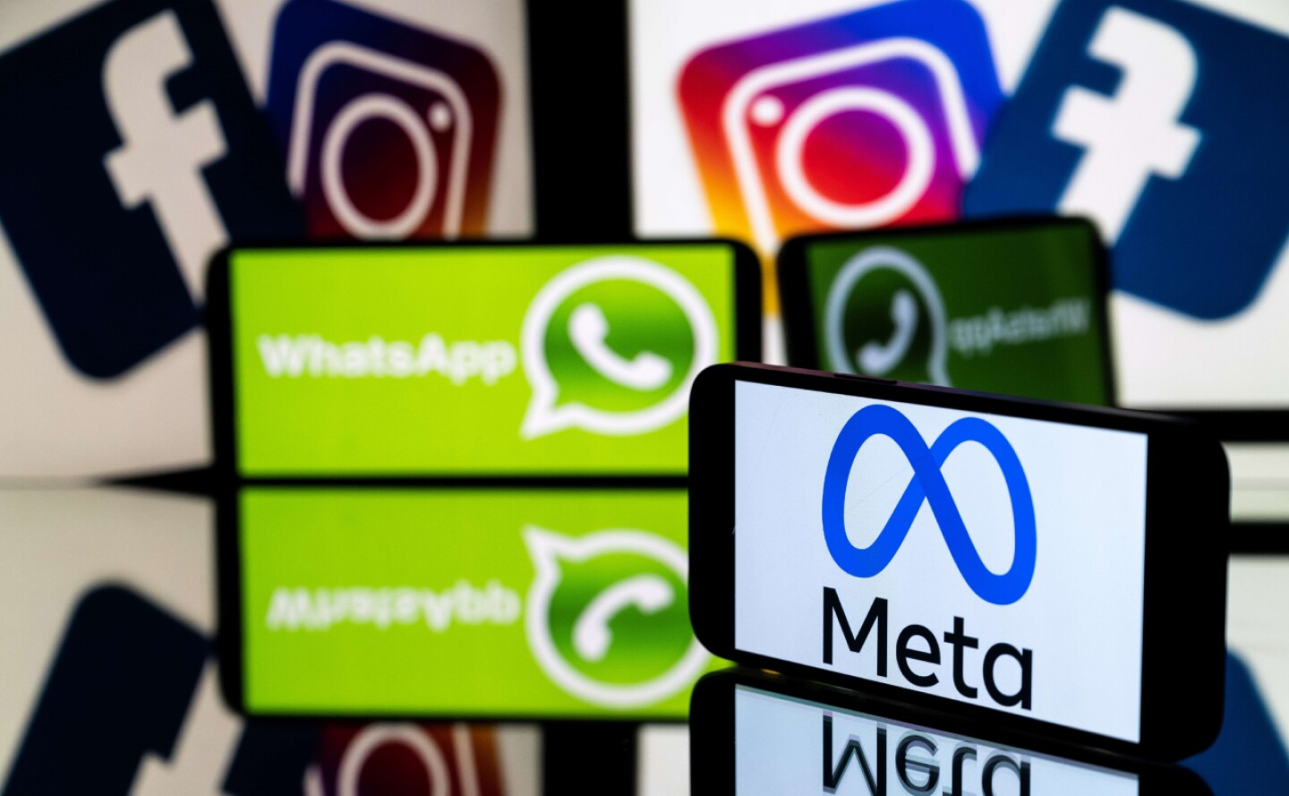 fallas-aplicaciones-whatsapp-facebook-instagram-afp