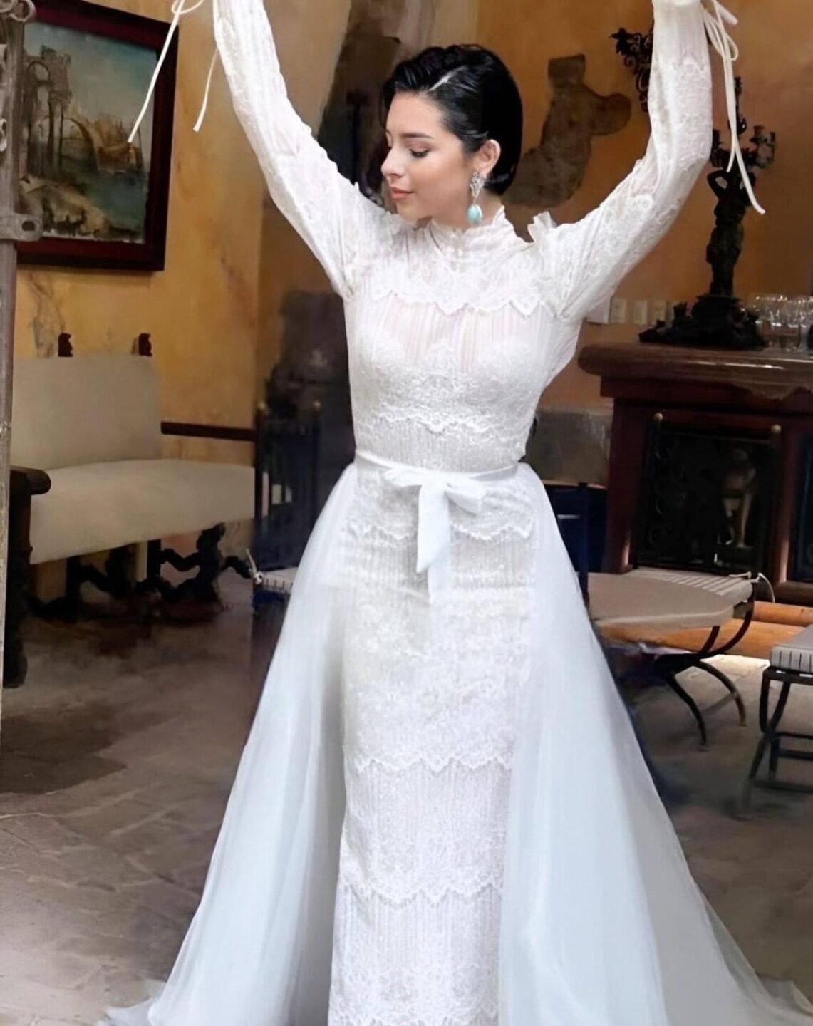 vestido-de-novia-de-Angela-aguilar-1014x1280