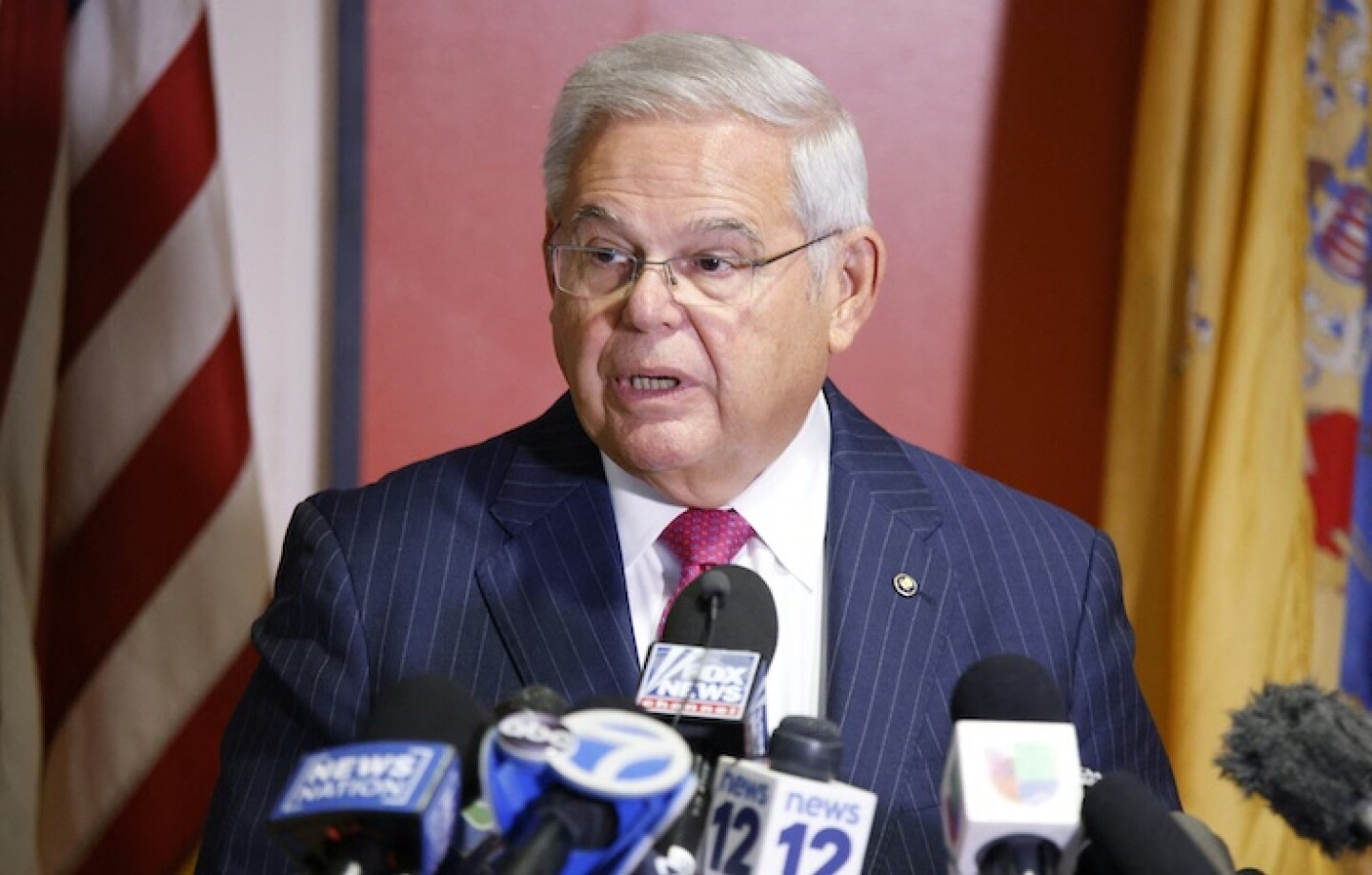 US senator faces new corruption charges
